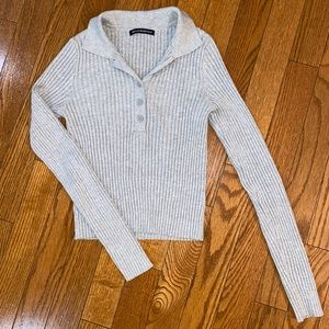 Brandy Melville | Gray Half Button-Up Collared Sweater